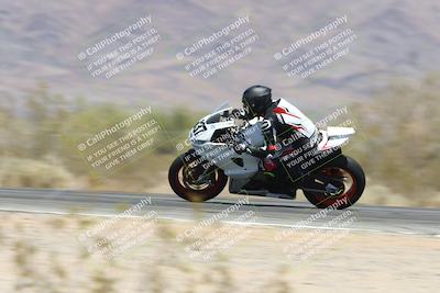 media/Apr-20-2025-CVMA (Sun) [[39090e8767]]/Race 9-Formula LW Twins Shootout/